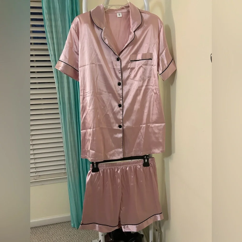 Womens Silk Satin Pajamas - Picture 3 of 7